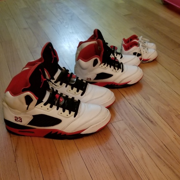 SOLD....Authentic custom!!!   Jordan Fire Red 5's - Picture 7 of 8